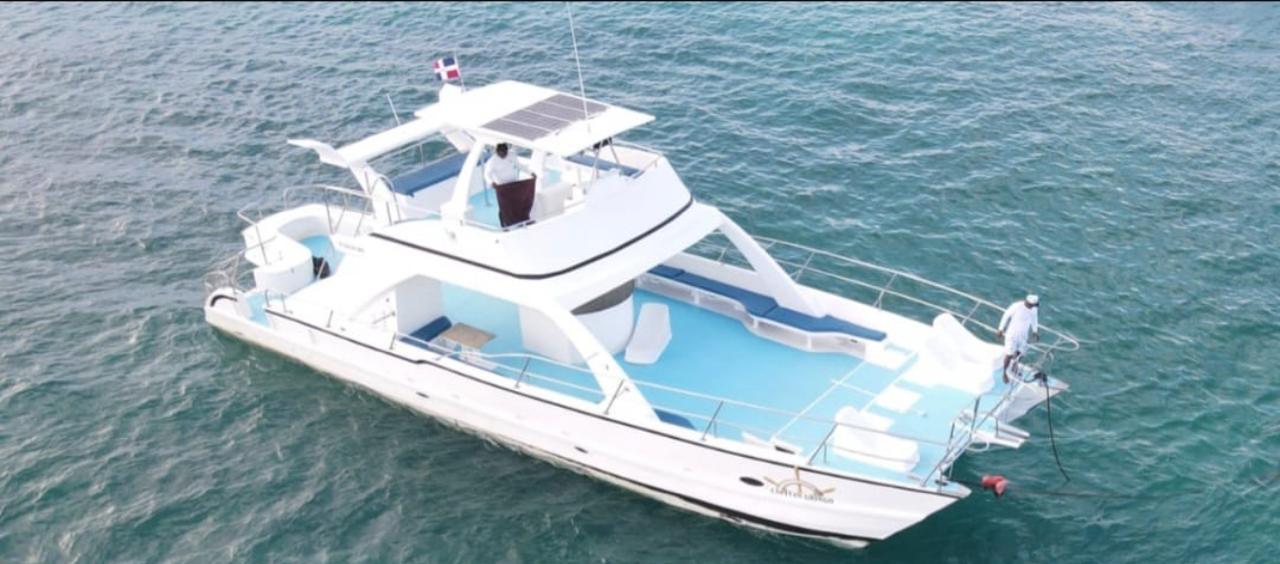Party Boat Privado: Tu Celebración en el Mar - Foto 2